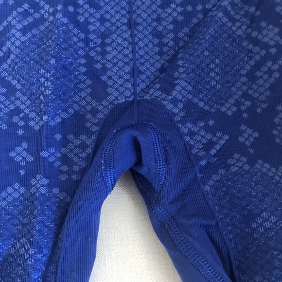 Lululemon In The Flow Crops - Picture 10 of 12